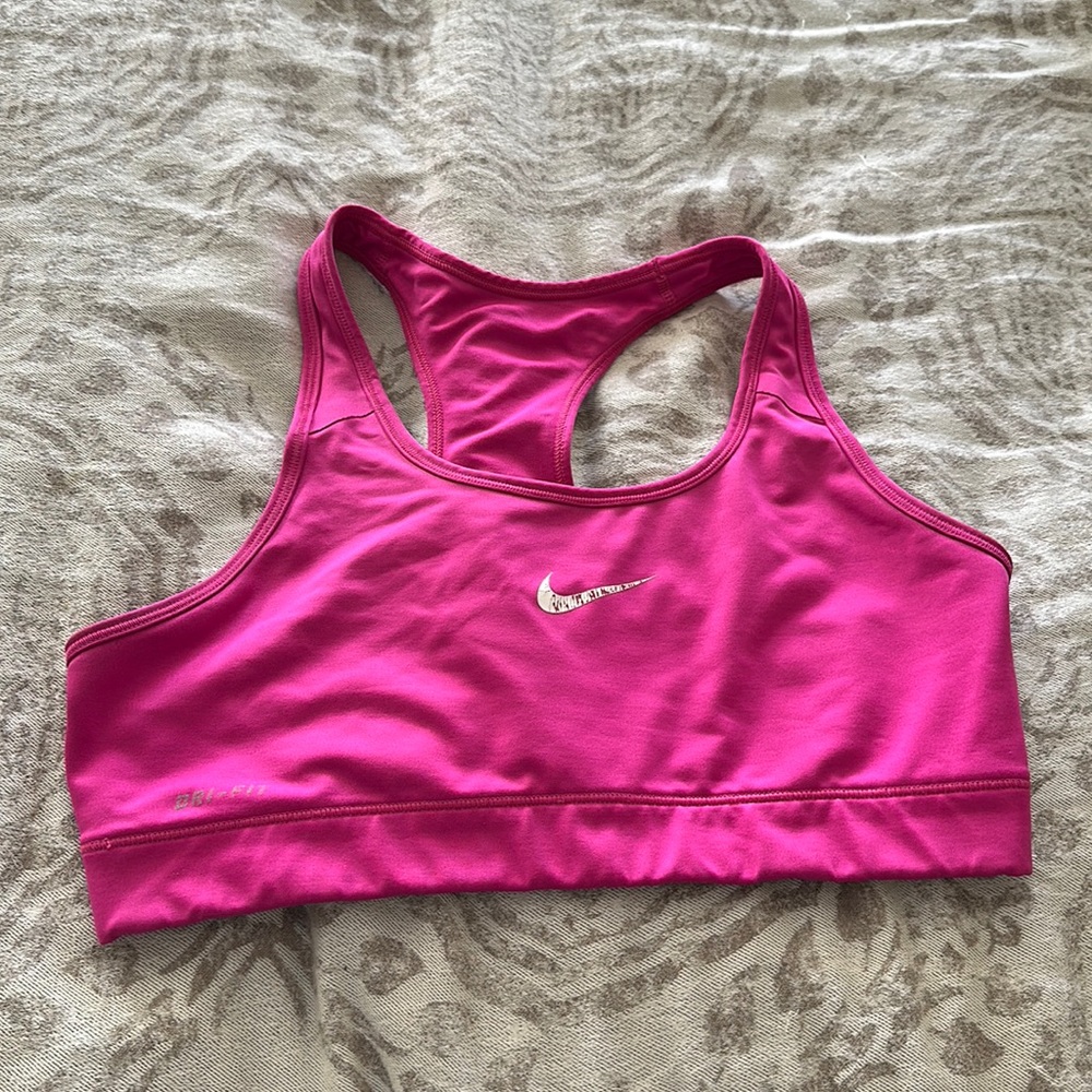 Nike bra size medium in pink